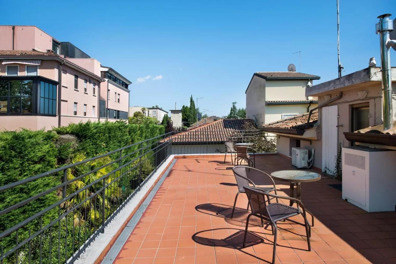 Civico 22 Apartamento Peschiera del Garda Exterior foto